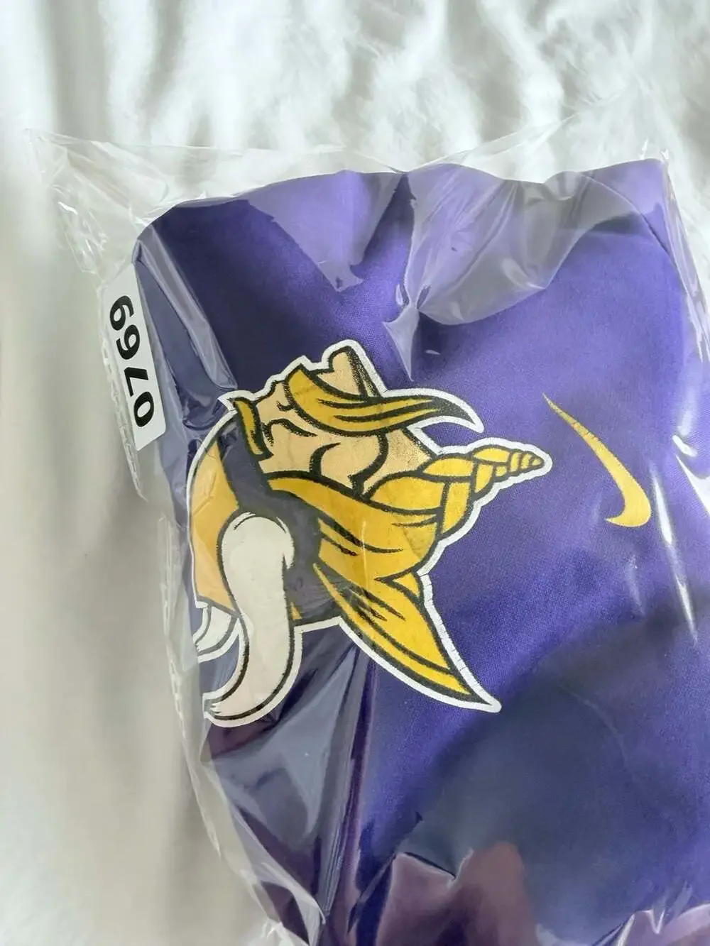 Nike Minnesota Vikings NFL Dri-FIT Pullover Hoodie Purple youth xl